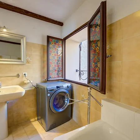 Ancienne Mairie Vieux Village 3 Bedroom Apartmán *