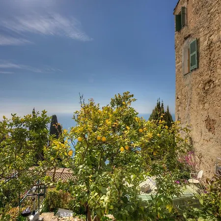 Ancienne Mairie Vieux Village 3 Bedroom Apartmán